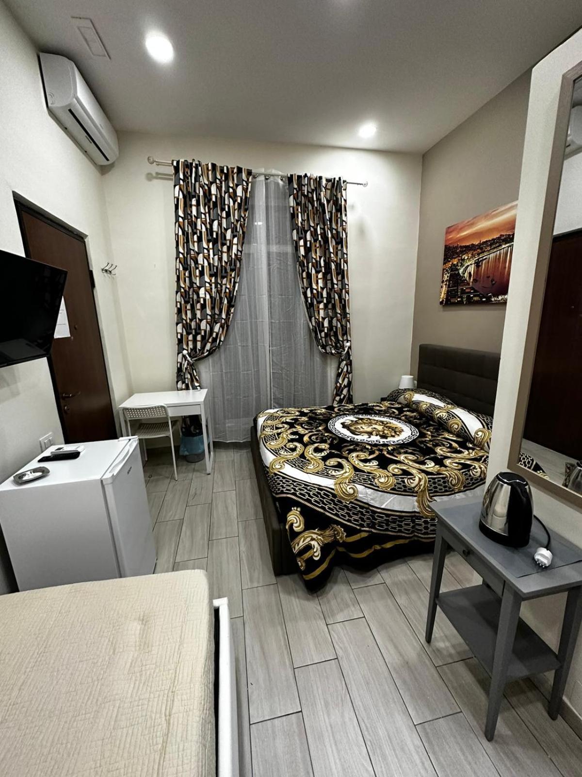 B&B Spaccanapoli A Due Passi Da Via Tribunali Extérieur photo